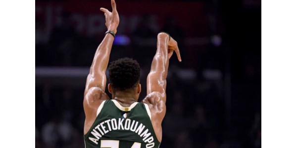 Tous les joueurs de la NBA s'ennuient à domicile