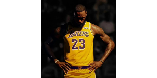La prolongation de contrat de 2 ans de 120 millions des Lakers a été rejetée par James