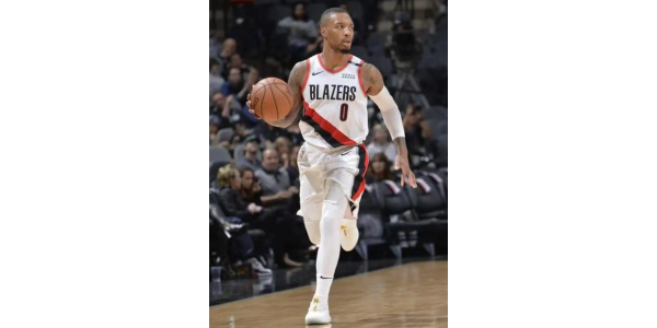 Les Nets devraient acquérir Lillard dans le cadre d'un accord 6 pour 1 Les Nets devraient acquérir Lillard dans le cadre d'un accord 6 pour 1