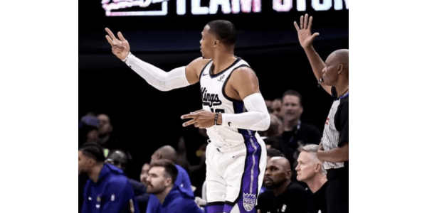 Le retour en forme de Russell Westbrook permet aux Kings de remporter une courte victoire face aux Warriors Le retour en forme de Russell Westbrook permet aux Kings de remporter une courte victoire face aux Warriors