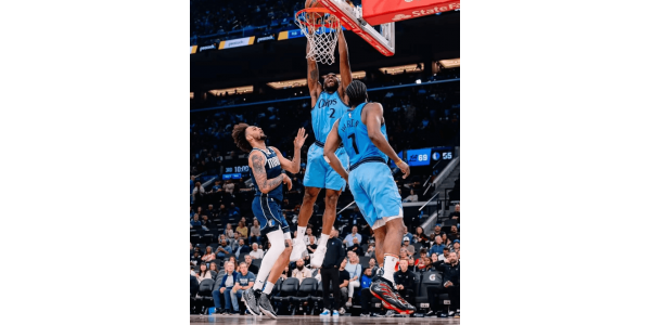 Leonard, en pleine forme, entre en phase avec les playoffs Leonard, en pleine forme, entre en phase avec les playoffs