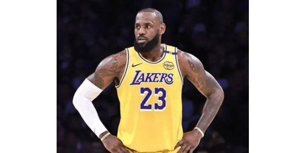 LeBron James, 41 ans, mérite-t-il encore 50 millions de dollars ? LeBron James, 41 ans, mérite-t-il encore 50 millions de dollars ?