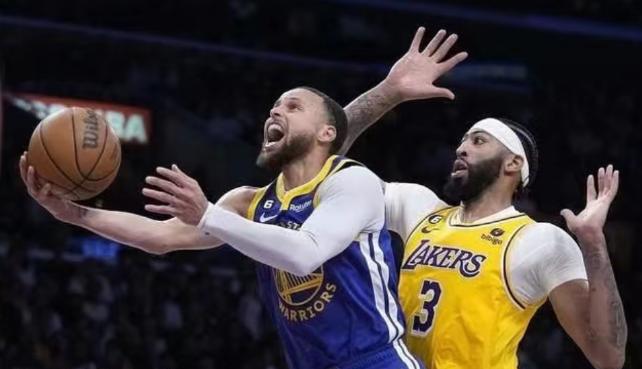 Balle de match remportée par les Lakers 3-1 Warriors