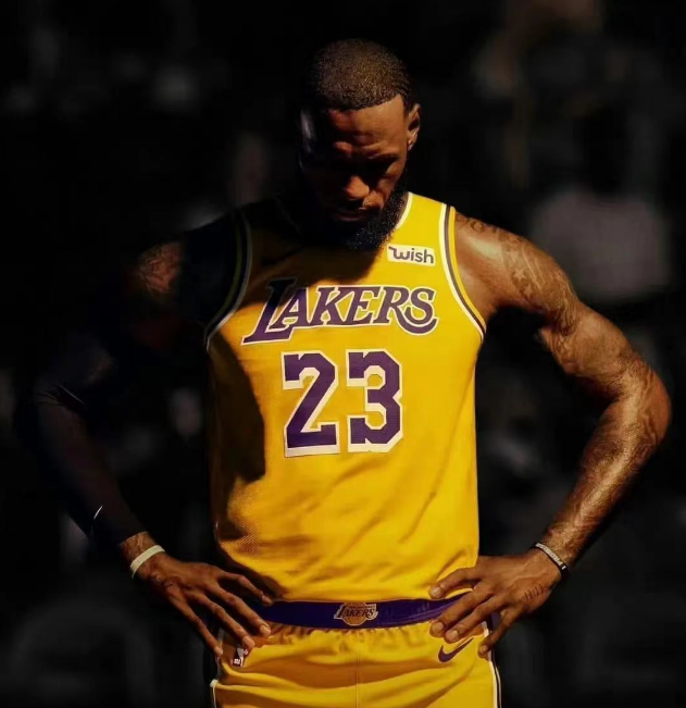 La prolongation de contrat de 2 ans de 120 millions des Lakers a été rejetée par James