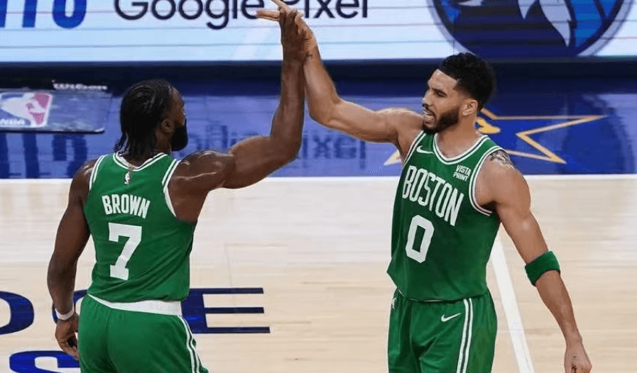 Les Celtics balayent les Pacers 4-0 et se qualifient pour la finale