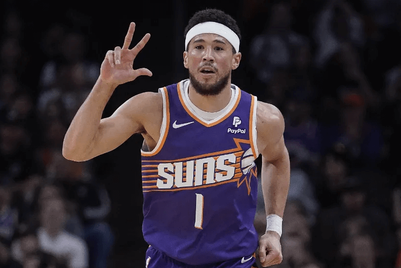 Suns VS Pelicans, Booker a contribué plus de 50 en trois matchs consécutifs