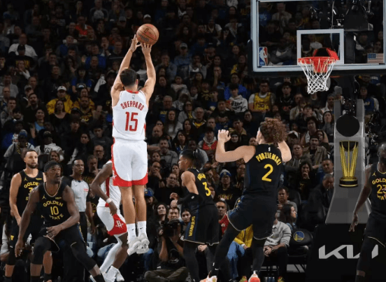 La crise défensive des Warriors exige une solution urgente