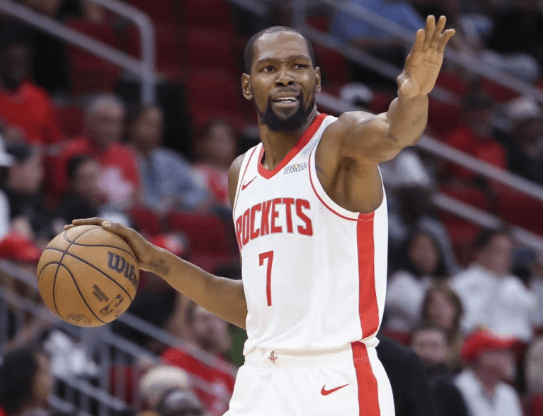 Les Rockets ont largement dominé les Celtics (128-101), portant leur série de victoires à trois matchs