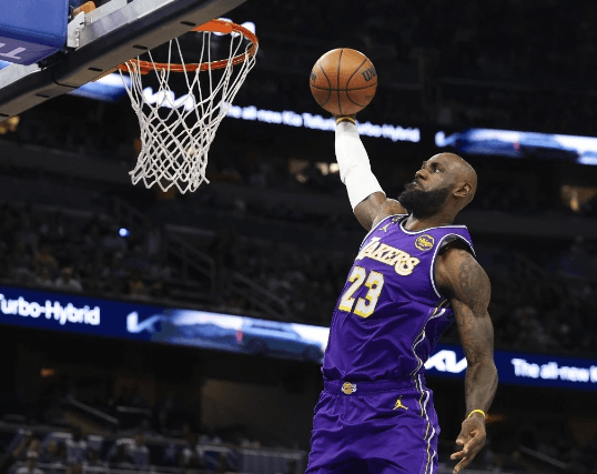 Comment les vétérans de la NBA peuvent défier le temps et conserver leur excellence